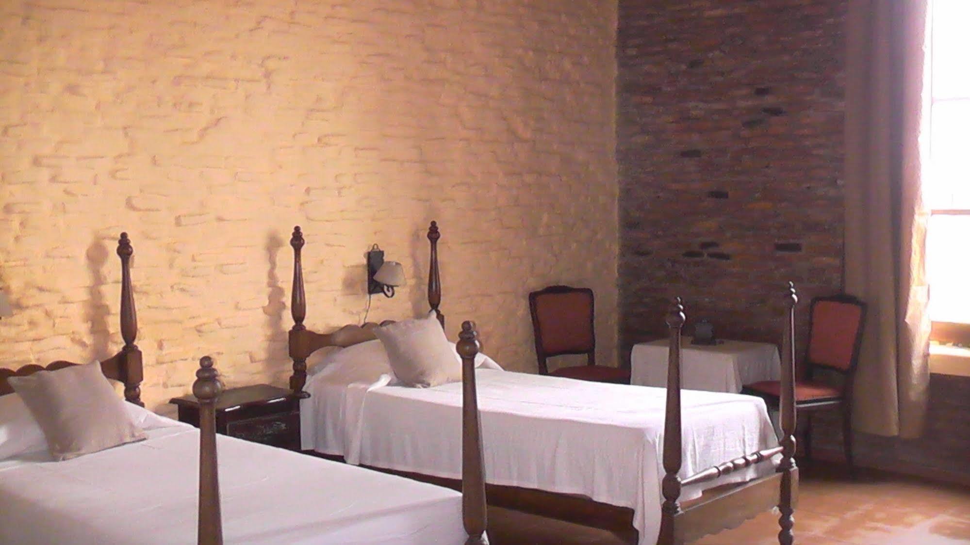 Estancia Los Platanos Valentines Екстер'єр фото